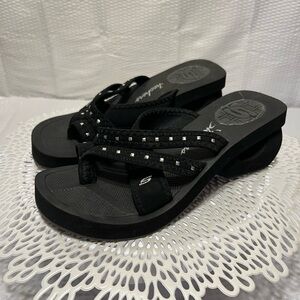 Black Sketchers Sandals Size 8.